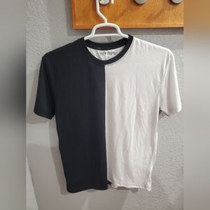 New Hot Topic Black and White Split T-Shirt size M